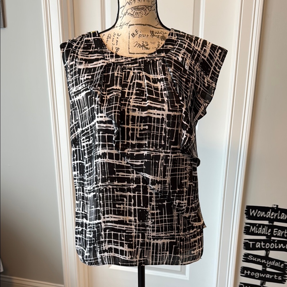 Michael Kors Black and White Graphic Boxy Top